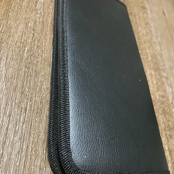 Hair Cutting Scissors/Kit - Picture 6 of 6